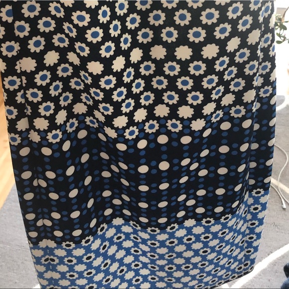 Karl Lagerfeld Paris Printed Sheath Dress - Picture 3 of 5